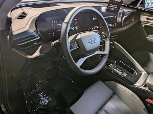 New 2025 Audi Q5 Premium Plus w/ Premium Plus AWD/4WD image 3