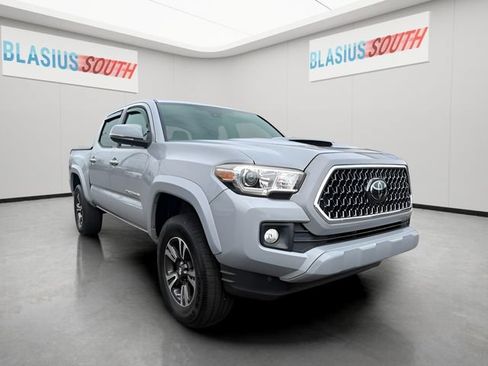 Used 2019 Toyota Tacoma TRD Sport AWD/4WD image 1