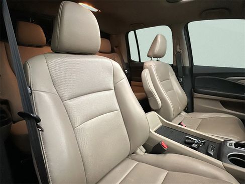 Used 2019 Honda Ridgeline RTL image 14