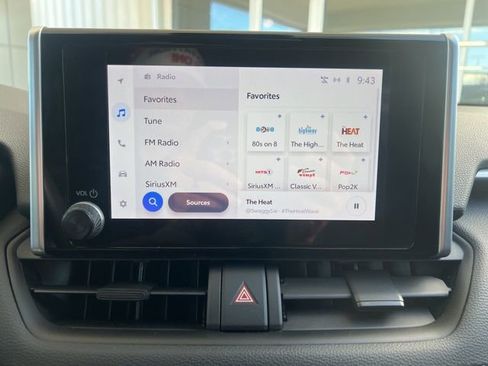 Used 2023 Toyota RAV4 SE image 17