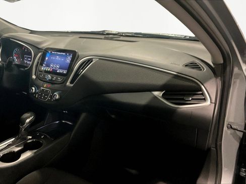 Used 2024 Chevrolet Malibu LT FWD image 24