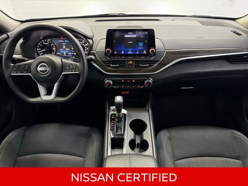 Certified 2025 Nissan Altima 2.5 SV FWD image 18