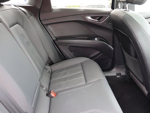 Used 2022 Audi Q4 e-tron Premium Plus AWD/4WD image 17
