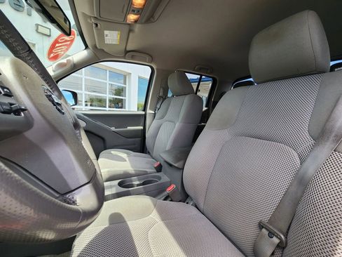 Used 2018 Nissan Frontier SV w/ Value Truck Package AWD/4WD image 25