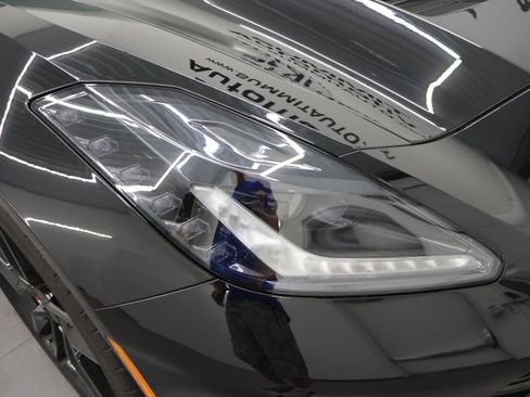 Used 2016 Chevrolet Corvette Stingray Coupe w/ Carbon Flash Badge Package RWD image 21