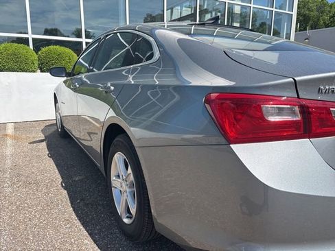Used 2023 Chevrolet Malibu LS FWD image 4
