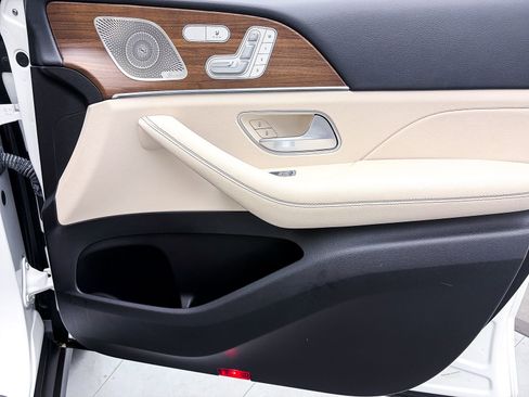 Used 2022 Mercedes-Benz GLE 350 4MATIC w/ 3rd Row Seat Package image 35