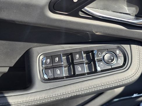 Used 2015 Porsche Macan S AWD/4WD image 32