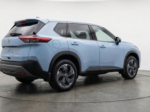 Used 2025 Nissan Rogue SV FWD image 9