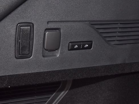 New 2026 Lincoln Nautilus Reserve AWD/4WD image 39