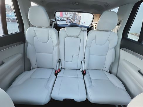 Certified 2023 Volvo XC90 T8 Ultimate image 25