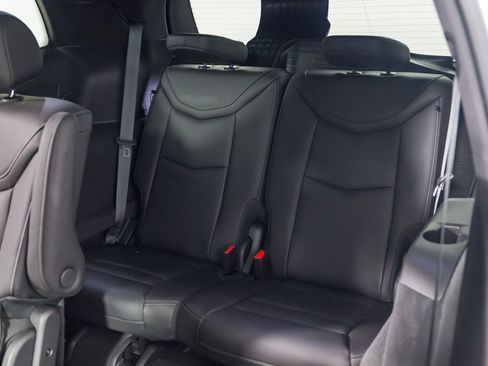 Used 2024 Cadillac XT6 Sport w/ Technology Package image 34