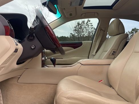 Used 2010 Lexus LS 460 image 10