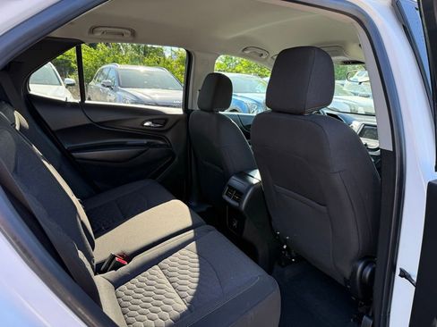 Used 2019 Chevrolet Equinox LT FWD image 16