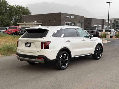 Used 2025 Kia Sorento EX w/ EX Panoramic Sunroof Package AWD/4WD image 9