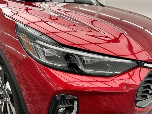 Used 2023 Ford Escape Platinum image 29