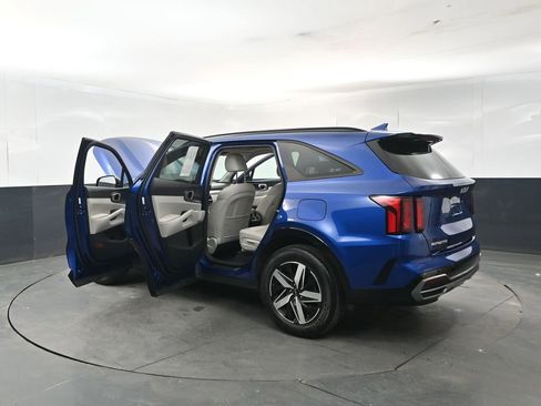 Used 2023 Kia Sorento S w/ Panoramic Sunroof Package image 29