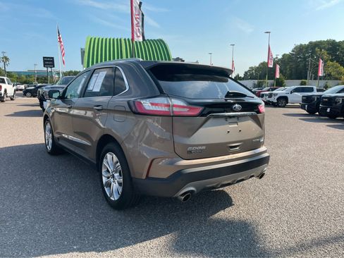 Used 2019 Ford Edge Titanium FWD image 7
