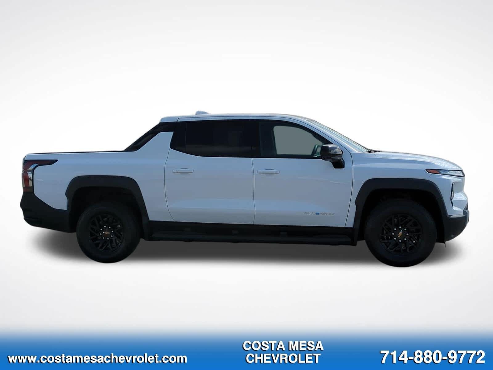 Used 2026 Chevrolet Silverado EV LT AWD/4WD image 4