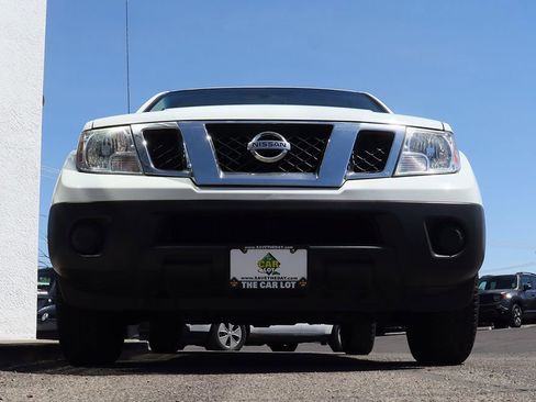 Used 2015 Nissan Frontier S image 17