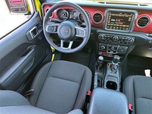Used 2023 Jeep Gladiator Rubicon w/ LED Lighting Group image 15