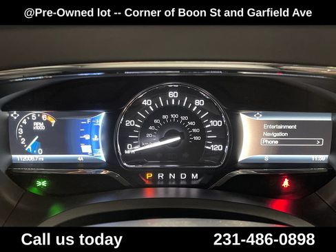 Used 2015 Lincoln Navigator 4WD image 21