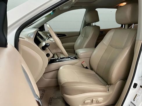 Used 2015 Nissan Pathfinder Platinum w/ Family Entertainment Package AWD/4WD image 10