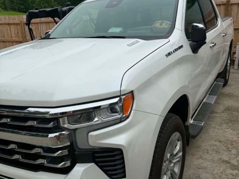 Used 2025 Chevrolet Silverado 1500 LTZ w/ LTZ Premium Package AWD/4WD image 4