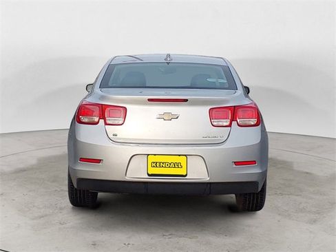 Used 2015 Chevrolet Malibu LT w/ Power Convenience Package image 4