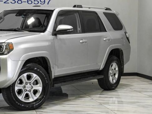 Used 2021 Toyota 4Runner SR5 Premium AWD/4WD image 8