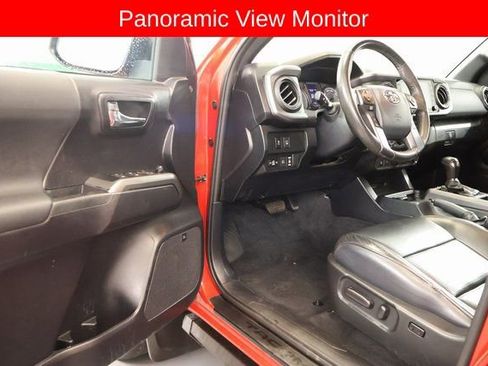 Used 2020 Toyota Tacoma TRD Sport image 15