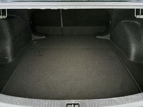 Used 2020 Toyota Corolla LE image 30