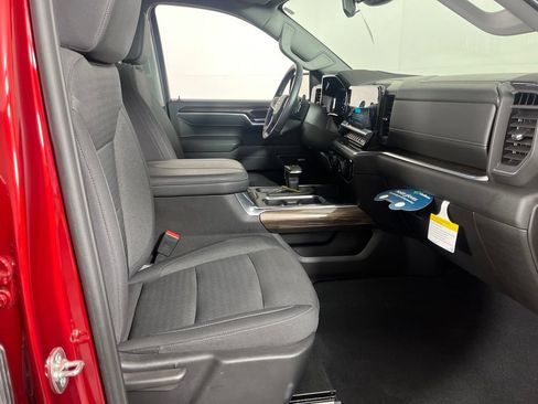 Certified 2025 Chevrolet Silverado 1500 RST AWD/4WD image 13