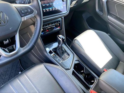 Certified 2023 Volkswagen Tiguan SE R-Line FWD image 16