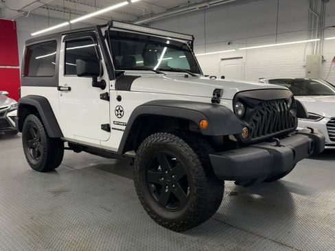 Used 2013 Jeep Wrangler Sport AWD/4WD image 5