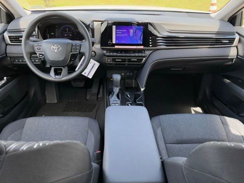 Used 2026 Toyota Camry LE image 8