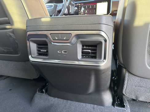 New 2026 GMC Sierra 3500 Denali Ultimate w/ LPO, Black Badging Package image 20