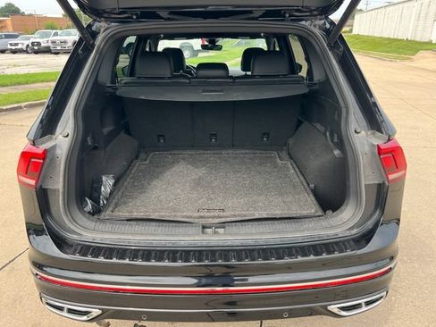 Used 2024 Volkswagen Tiguan SEL R-Line AWD/4WD image 8