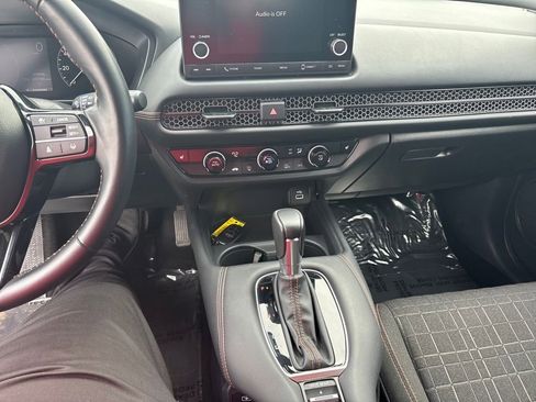 Certified 2025 Honda HR-V Sport image 19
