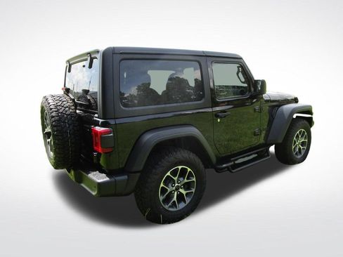 Used 2025 Jeep Wrangler Sport AWD/4WD image 9