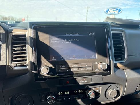 Used 2022 Nissan Frontier SV image 19