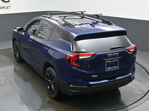 Used 2022 GMC Terrain SLE w/ Driver Convenience Package image 41