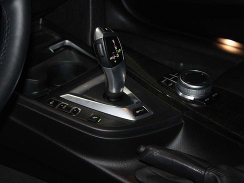 Used 2018 BMW 330e w/ M Sport Package image 13