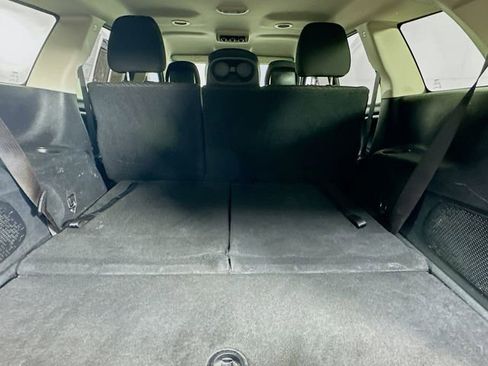 Used 2019 Dodge Journey SE w/ Blacktop Package FWD image 25
