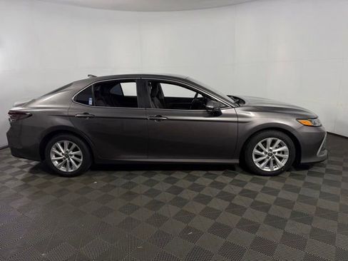 Used 2023 Toyota Camry LE FWD image 10