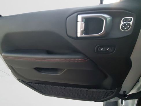 Used 2023 Jeep Gladiator Rubicon w/ LED Lighting Group AWD/4WD image 19