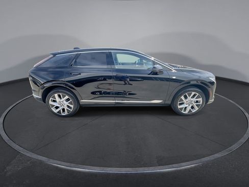 Certified 2025 Cadillac Optiq Luxury 1 AWD/4WD image 5