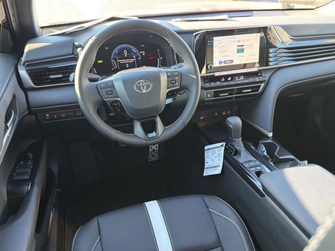New 2026 Toyota Camry SE FWD image 18
