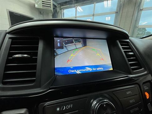 Used 2020 Nissan Pathfinder S FWD image 18