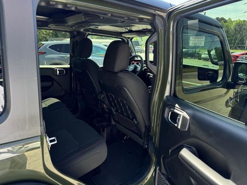 Used 2021 Jeep Wrangler Unlimited Rubicon AWD/4WD image 14